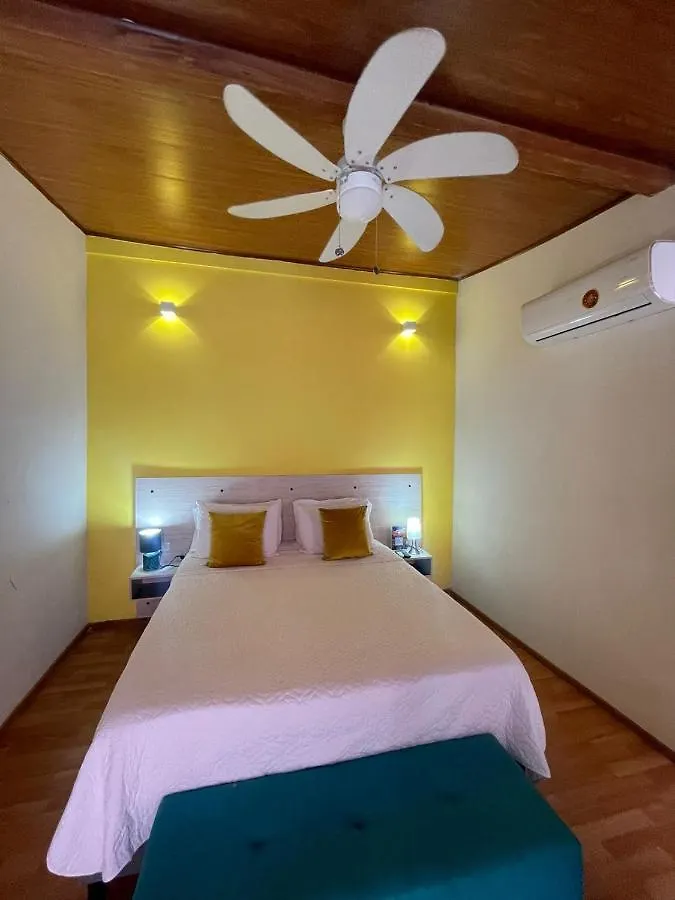 לינה וארוחת בוקר Cartagena Alma Hotel